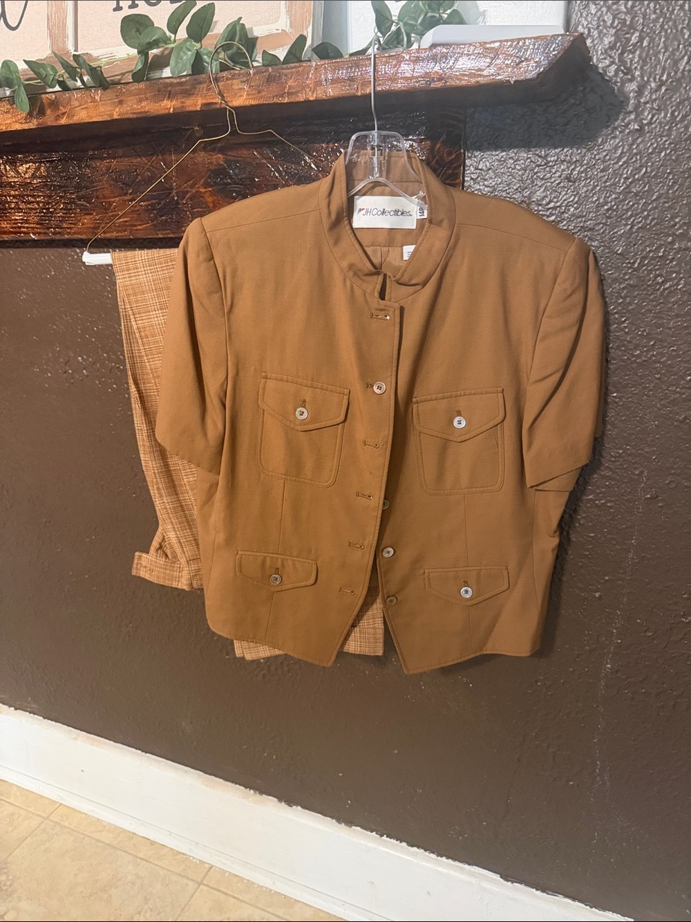 IC COLLECTION Women's Camel Brown Short Blazer